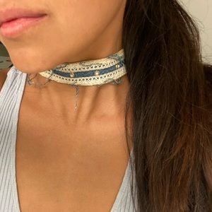 Necklace choker